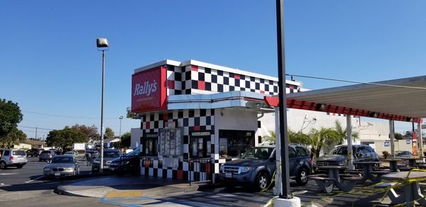 Rally's Drive-In Hamburger