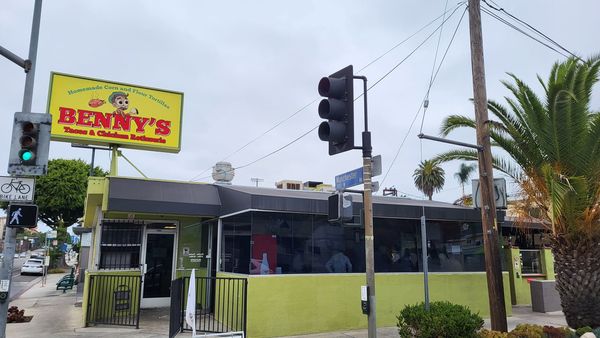 Benny’s Tacos and Rotisserie Chicken