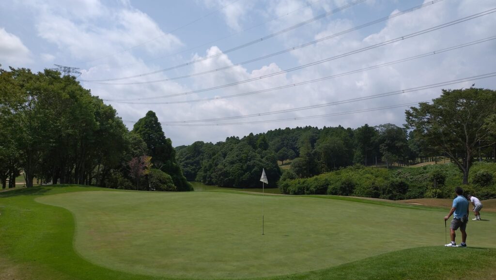 Glen Oaks Country Club　グレンオークスカントリークラブ 