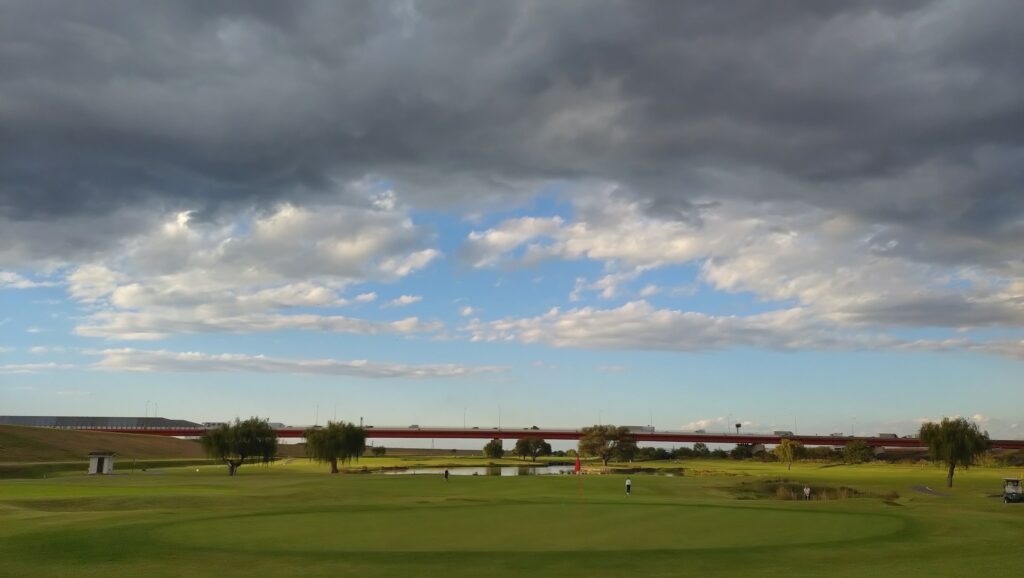 KOSHIGAYA GOLF CLUB　越谷ゴルフクラブ
